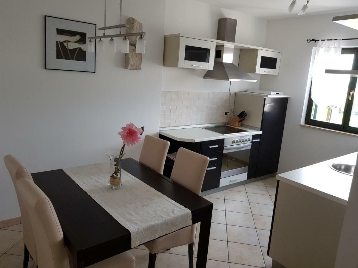 Ferienhaus Topic Vrsar Bagian luar foto